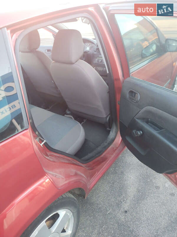 Хэтчбек Ford Fiesta 2007 в Киеве