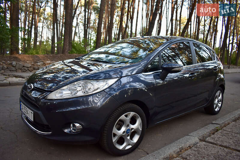 Хэтчбек Ford Fiesta 2010 в Черкассах