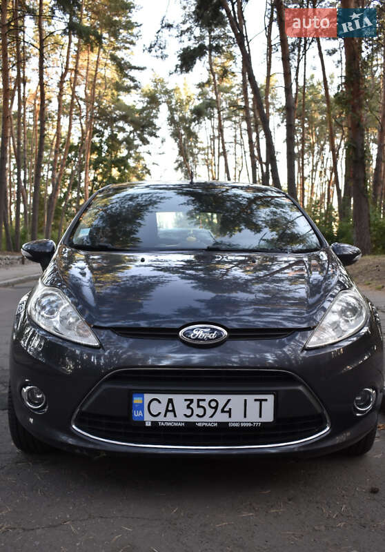 Хэтчбек Ford Fiesta 2010 в Черкассах