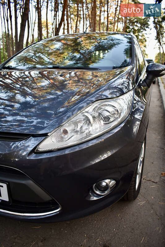 Хэтчбек Ford Fiesta 2010 в Черкассах