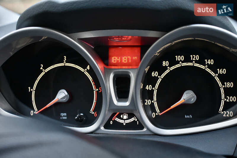 Хэтчбек Ford Fiesta 2010 в Черкассах