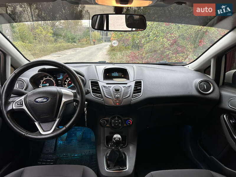 Хэтчбек Ford Fiesta 2013 в Киеве