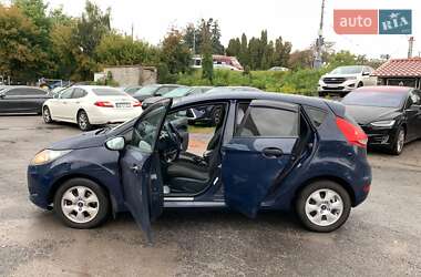 Хэтчбек Ford Fiesta 2012 в 