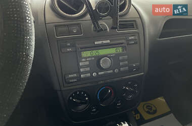Хэтчбек Ford Fiesta 2008 в 