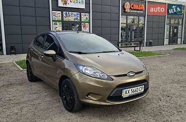 Хэтчбек Ford Fiesta 2012 в 
