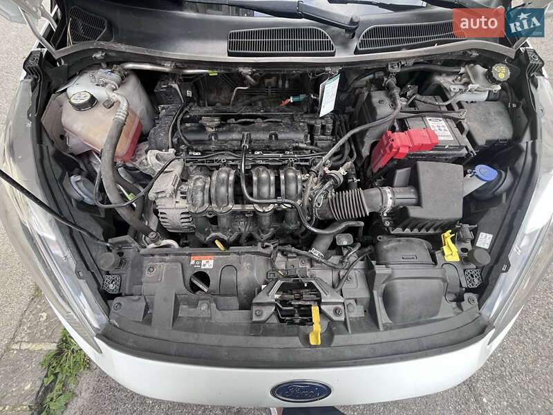 Хэтчбек Ford Fiesta 2016 в Луцке