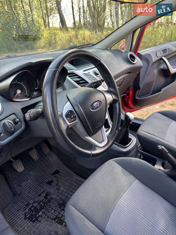 Хэтчбек Ford Fiesta 2011 в Львове
