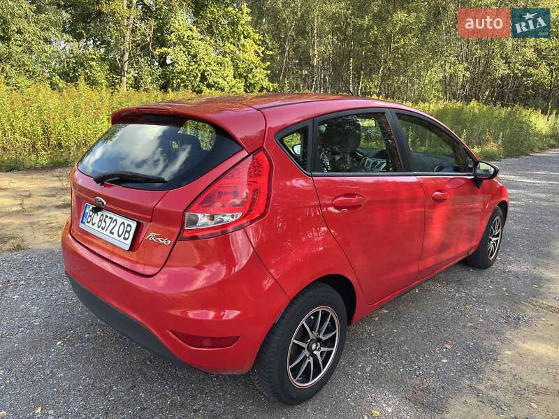 Хэтчбек Ford Fiesta 2011 в Львове