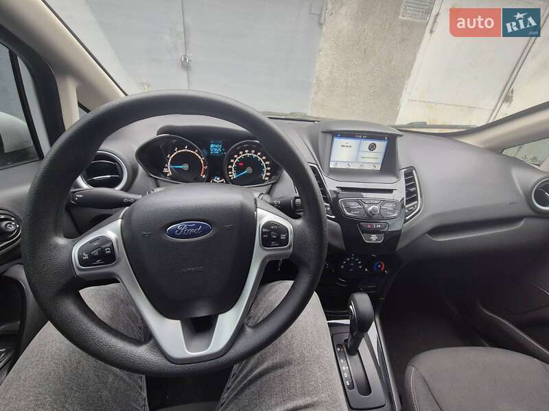 Хэтчбек Ford Fiesta 2019 в Киеве