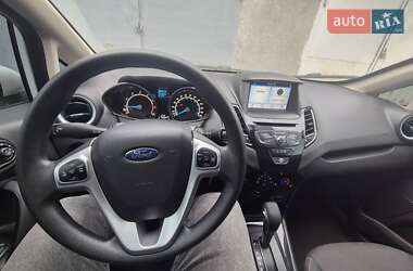 Хэтчбек Ford Fiesta 2019 в 