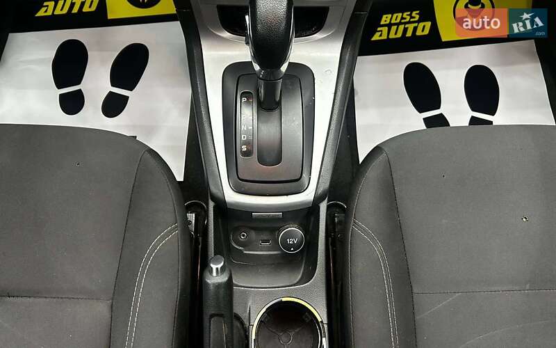 Седан Ford Fiesta 2018 в Черновцах