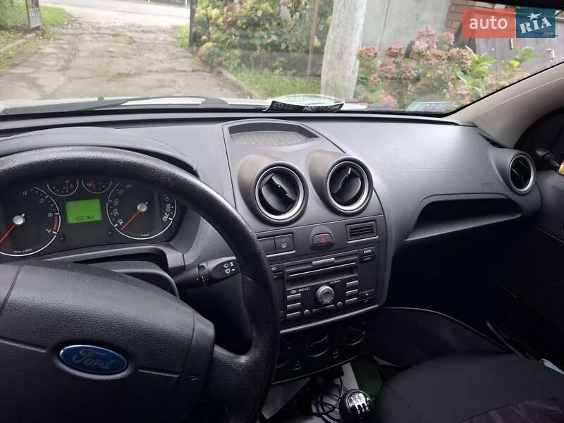 Хетчбек Ford Fiesta 2007 в Луцьку фото 5 Хетчбек Ford Fiesta 2007 в Луцьку