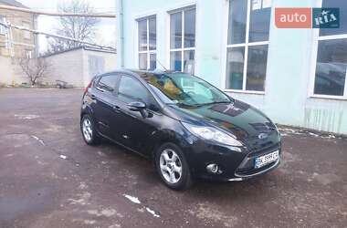 Хетчбек Ford Fiesta 2011 в 