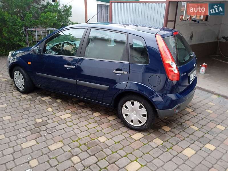Хэтчбек Ford Fiesta 2008 в Мукачево