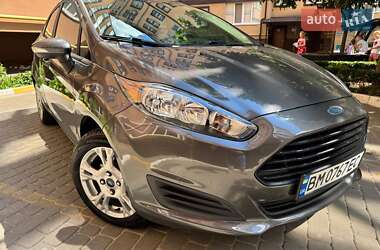 Седан Ford Fiesta 2014 в Сумах