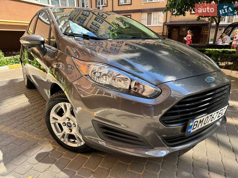 Седан Ford Fiesta 2014 в 