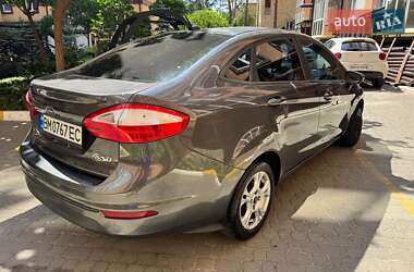 Седан Ford Fiesta 2014 в 