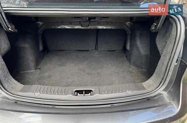 Седан Ford Fiesta 2014 в 