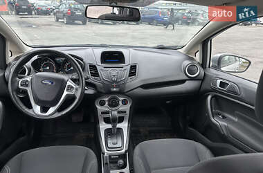 Хэтчбек Ford Fiesta 2016 в 