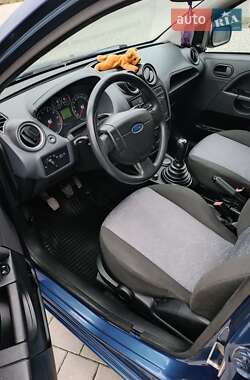 Хэтчбек Ford Fiesta 2008 в 