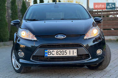 Хэтчбек Ford Fiesta 2012 в 