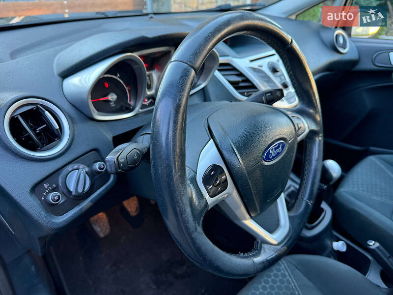 Хэтчбек Ford Fiesta 2012 в Львове фото 19 Хэтчбек Ford Fiesta 2012 в Львове