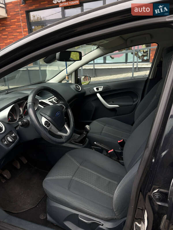 Хэтчбек Ford Fiesta 2012 в Львове фото 29 Хэтчбек Ford Fiesta 2012 в Львове