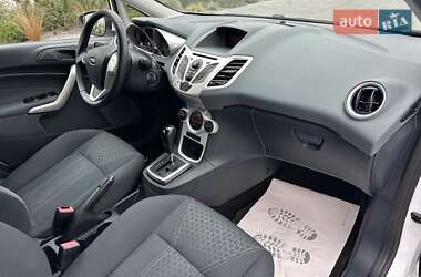 Хэтчбек Ford Fiesta 2010 в 