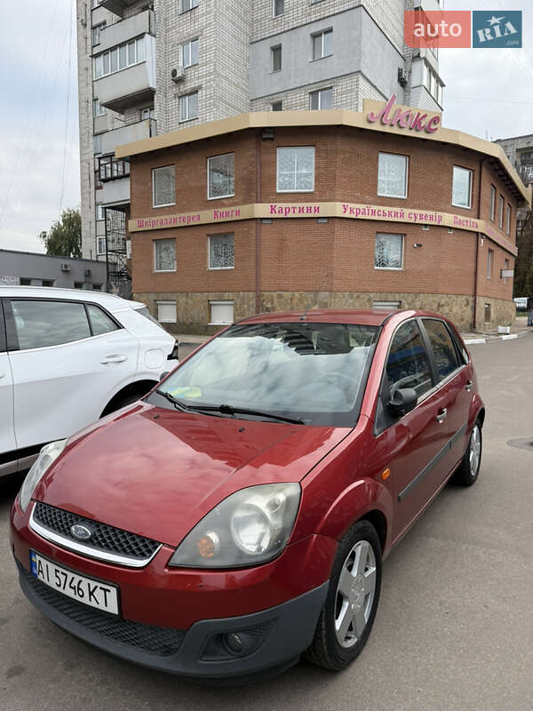 Хэтчбек Ford Fiesta 2008 в Обухове