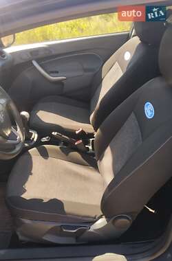Хэтчбек Ford Fiesta 2011 в 