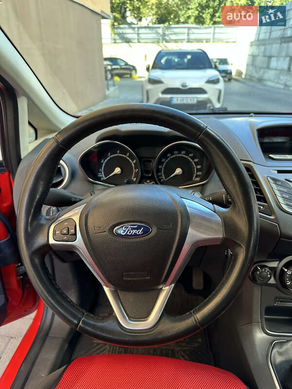 Хэтчбек Ford Fiesta 2013 в Черкассах