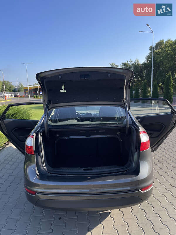 Седан Ford Fiesta 2014 в Черкассах фото 11 Седан Ford Fiesta 2014 в Черкассах