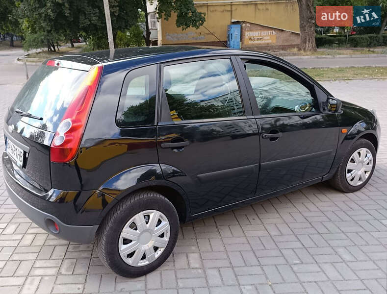 Хэтчбек Ford Fiesta 2006 в Кропивницком