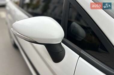 Хэтчбек Ford Fiesta 2013 в 