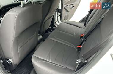 Хэтчбек Ford Fiesta 2013 в 