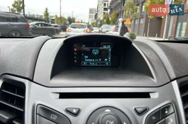Хэтчбек Ford Fiesta 2013 в 