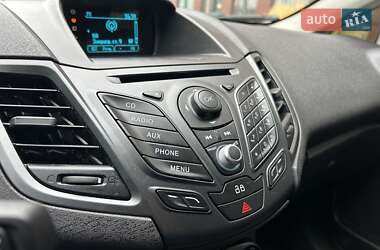 Хэтчбек Ford Fiesta 2013 в 