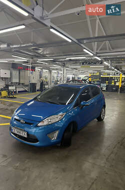 Хэтчбек Ford Fiesta 2011 в 