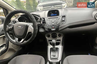 Хэтчбек Ford Fiesta 2018 в 
