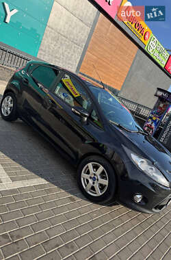 Хэтчбек Ford Fiesta 2011 в 