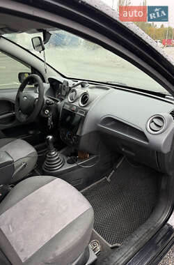 Хэтчбек Ford Fiesta 2008 в 