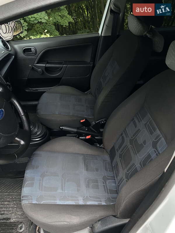 Хэтчбек Ford Fiesta 2007 в Львове фото 7 Хэтчбек Ford Fiesta 2007 в Львове
