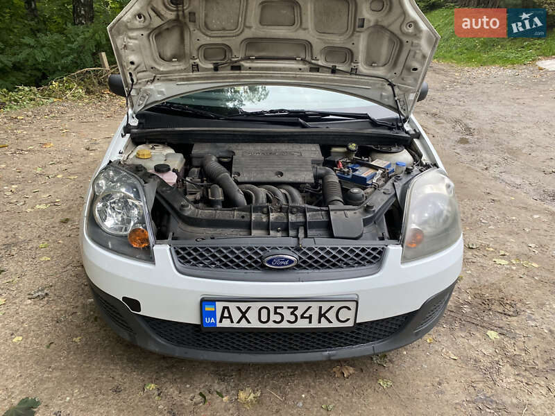 Хэтчбек Ford Fiesta 2007 в Львове фото 19 Хэтчбек Ford Fiesta 2007 в Львове