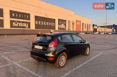 Хэтчбек Ford Fiesta 2014 в 