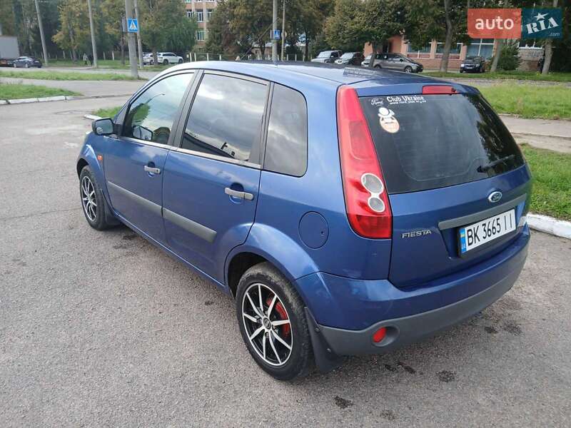Хэтчбек Ford Fiesta 2007 в Ровно