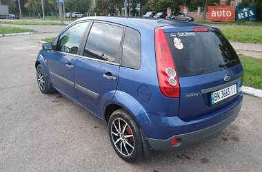 Хэтчбек Ford Fiesta 2007 в 