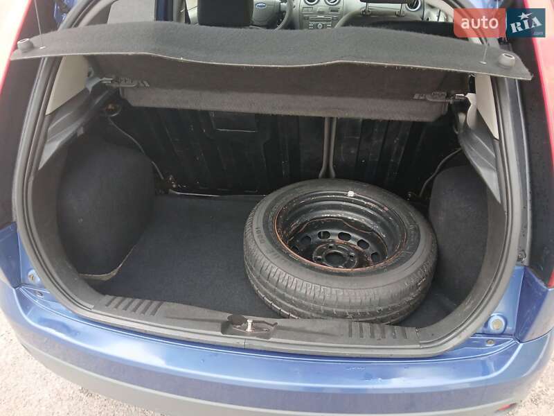 Хэтчбек Ford Fiesta 2007 в Ровно