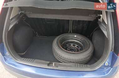Хэтчбек Ford Fiesta 2007 в 