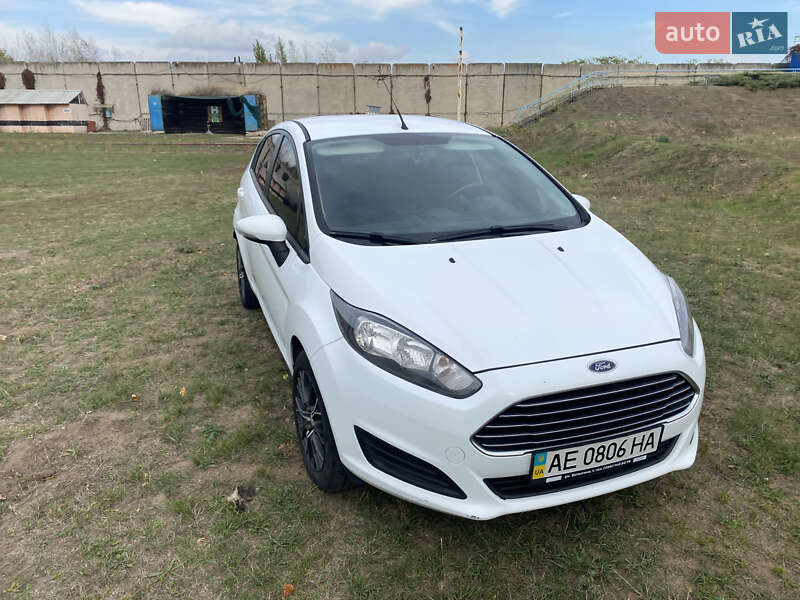 Хэтчбек Ford Fiesta 2012 в Днепре
