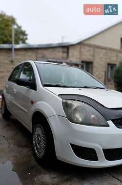 Хэтчбек Ford Fiesta 2007 в 
